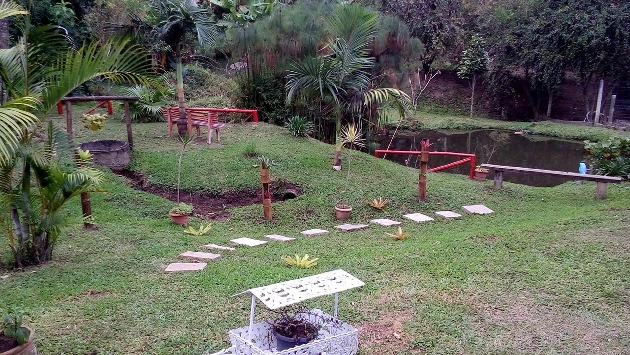Sitio E Pousada Recanto Dos Ipes เตเรซอโปลิส ภายนอก รูปภาพ